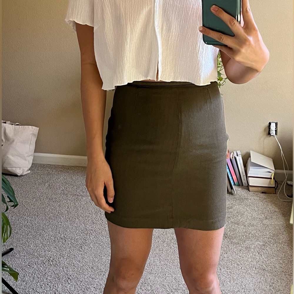 DKNY Olive Green Pencil Skirt size 4